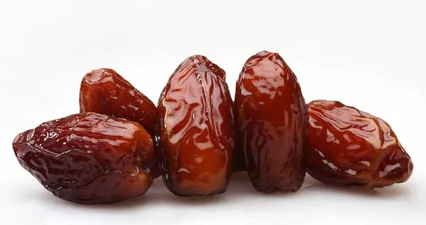 قیمت خرید خرما پیارم + مزایا و معایب